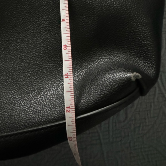 H&M Black Imitation Leather Shoulder/Crossbody Bag With Attached Cosmetic Bag. - Picture 11 of 15